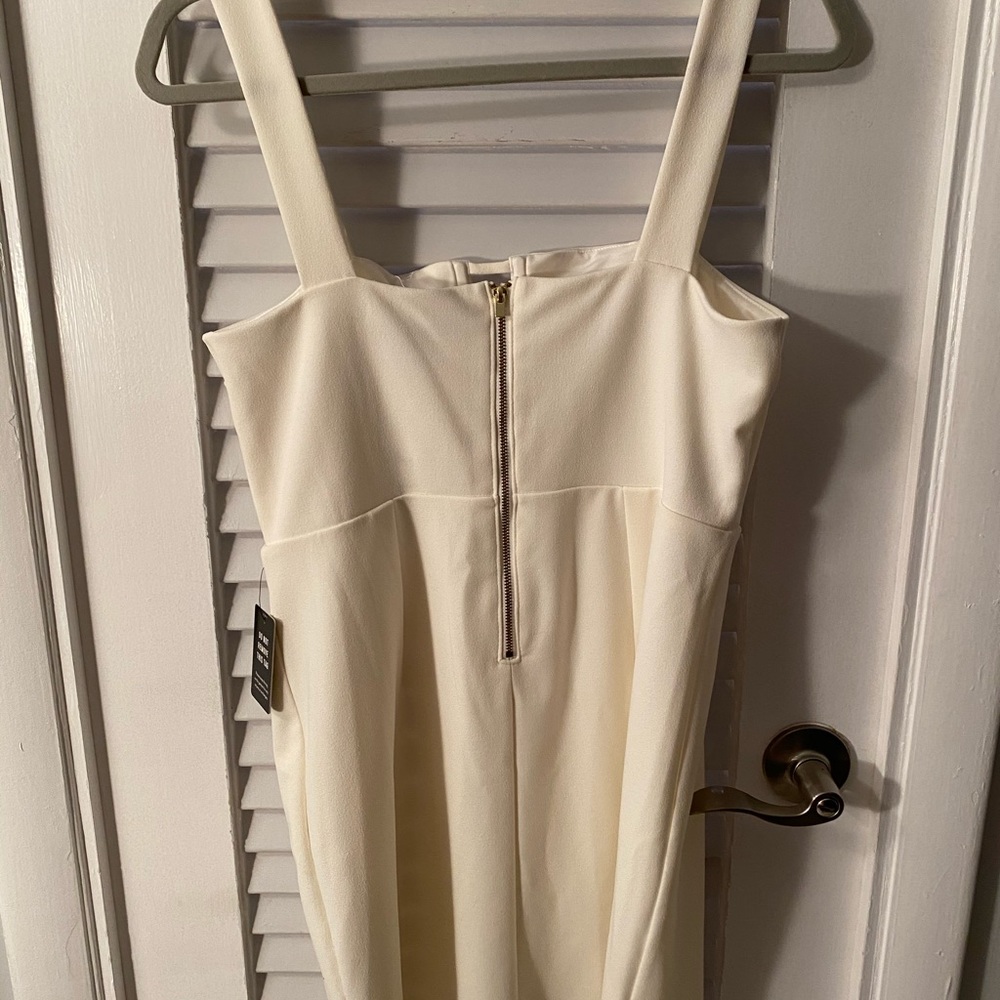 Express- bodycon dress in cream size medium
